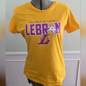 Fanatics Los Angeles Lakers Yellow LeBron T-shirt. Size L